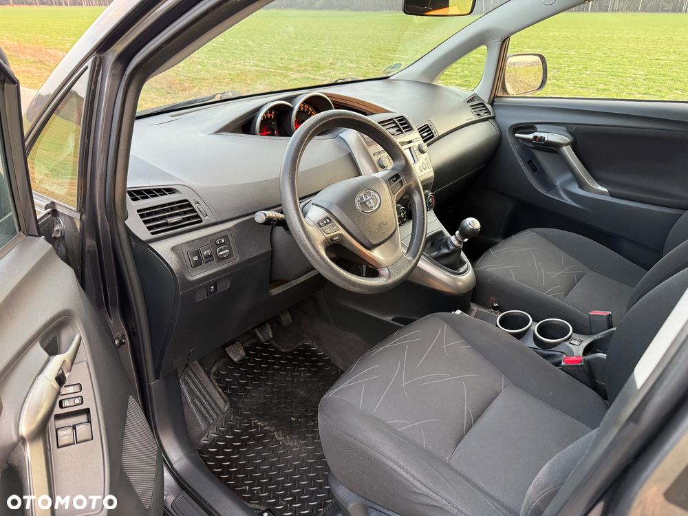 Toyota Verso 1.6 5-Sitzer Comfort - 8
