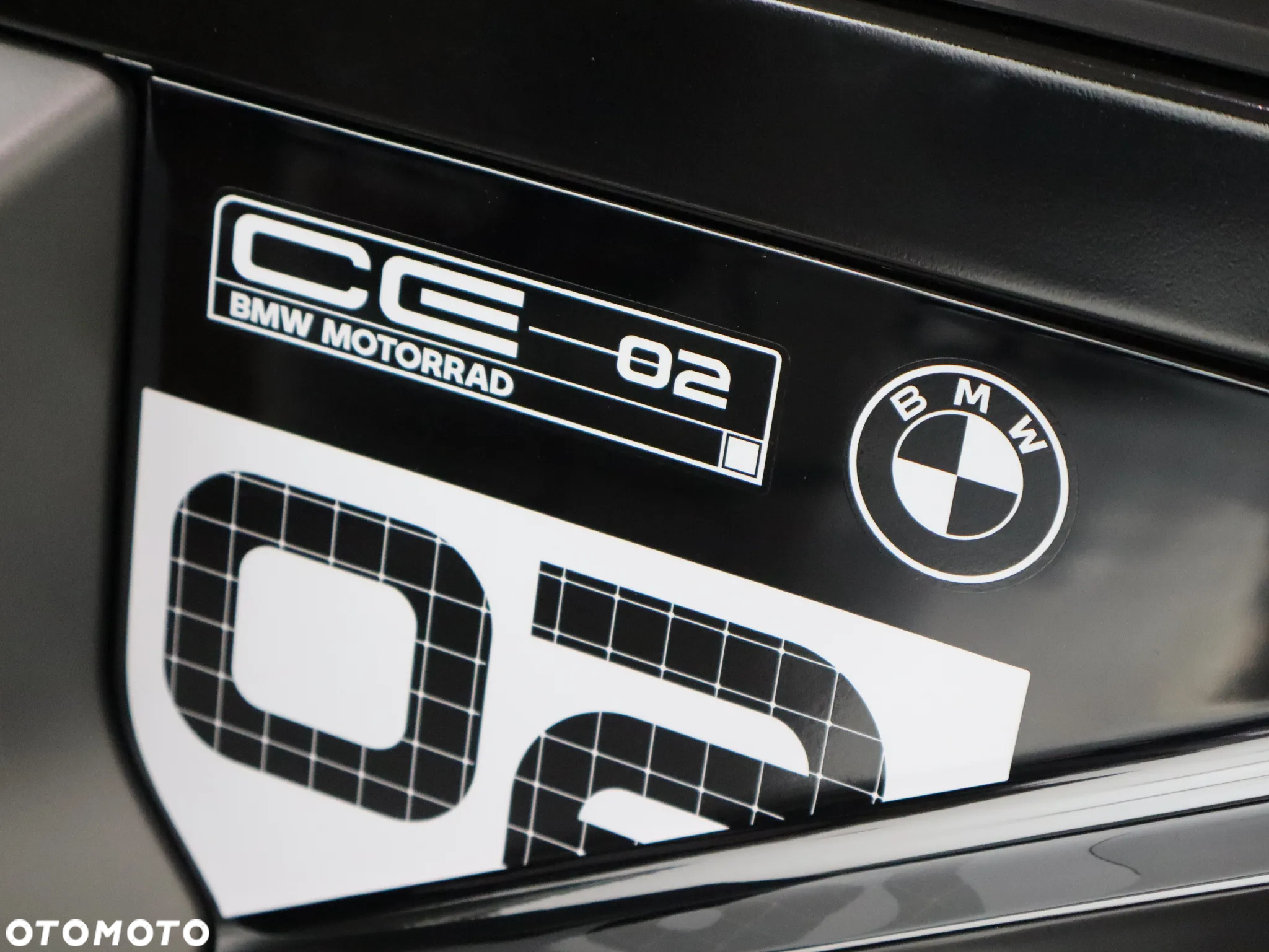 BMW CE 02 - 10