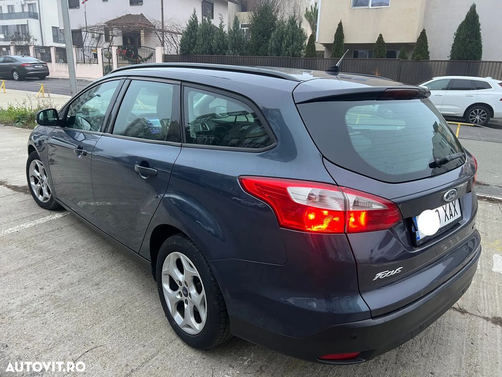 Ford Focus 1.6 TDCI DPF Titanium - 11