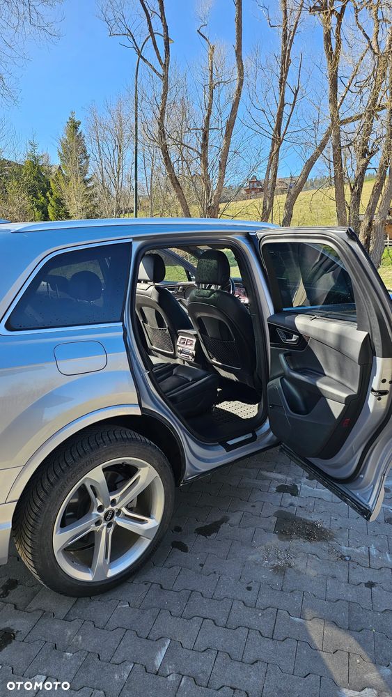Audi Q7 - 7