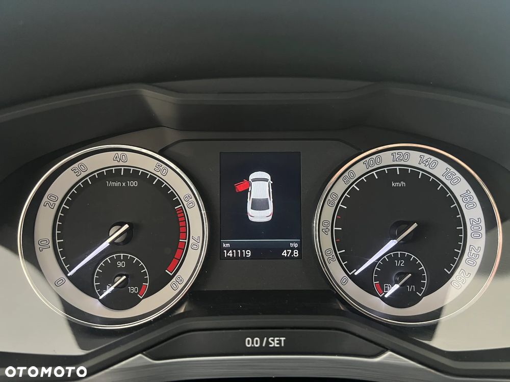 Skoda Superb 1.5 TSI Ambition DSG - 18