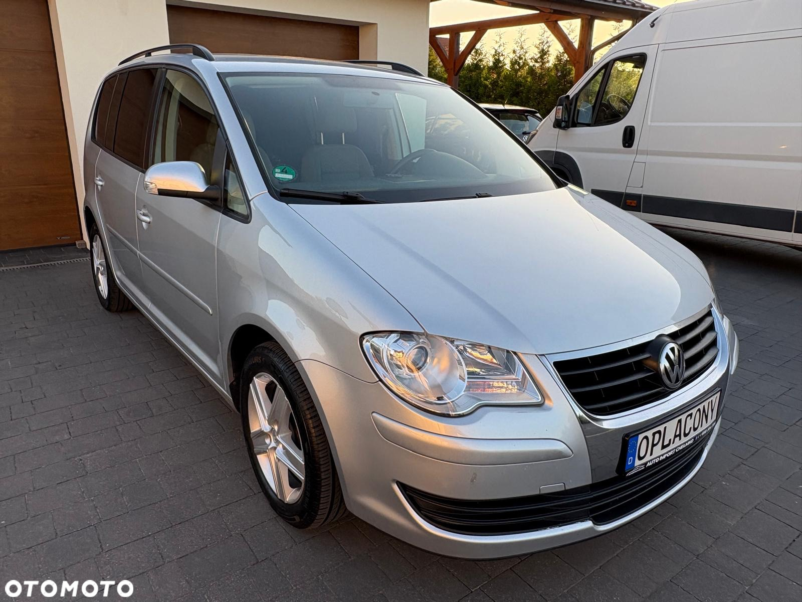 Volkswagen Touran 1.6 - 9