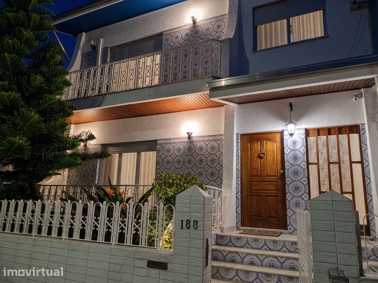 Moradia T4 com Garagem Terraço e Águas Furtadas - Grande imagem: 2/40