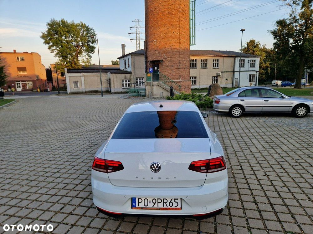 Volkswagen Passat - 13
