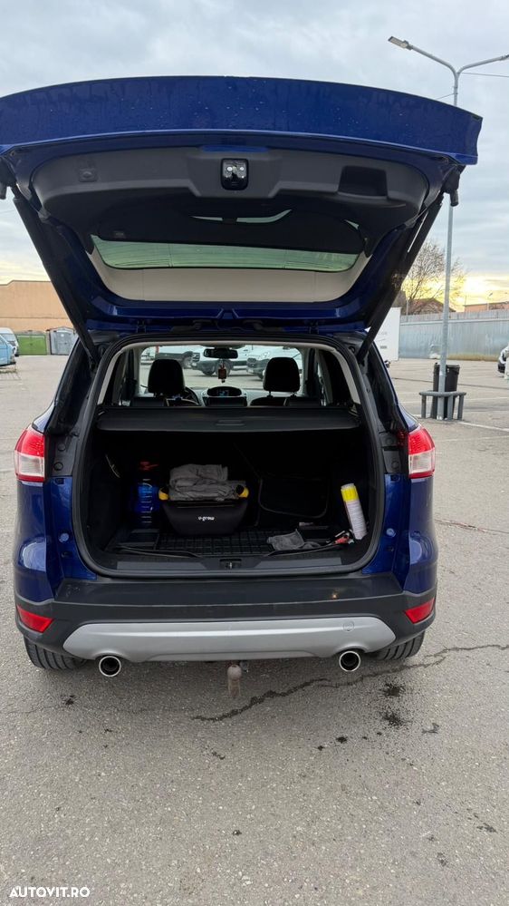 Ford Kuga 2.0 TDCi 4x4 Aut. SYNC - 6