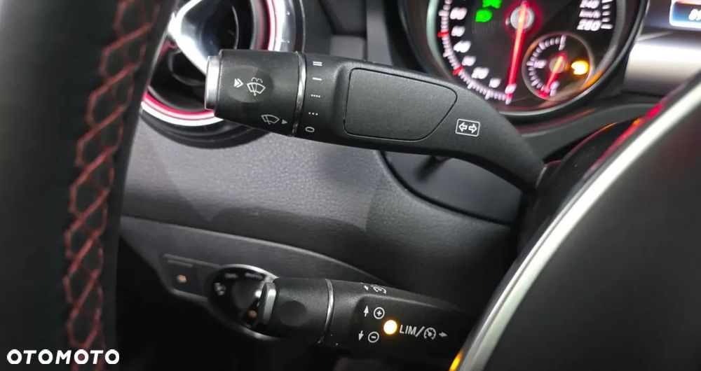 Mercedes-Benz CLA 250 4Matic 7G-DCT AMG Line - 16