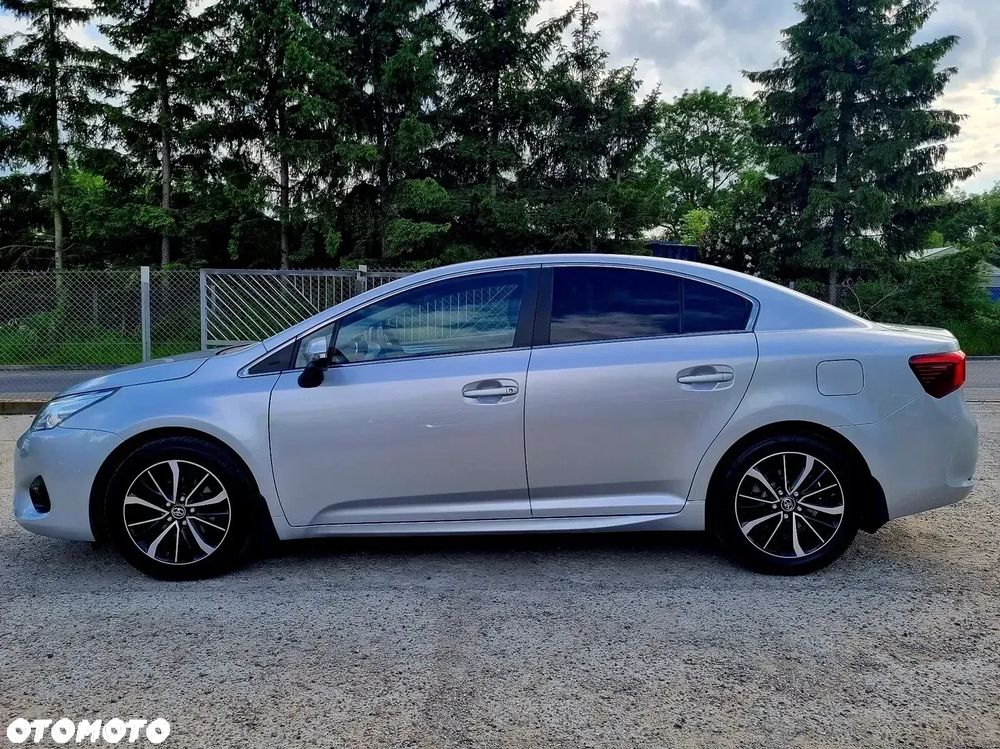 Toyota Avensis 1.8 Prestige - 8
