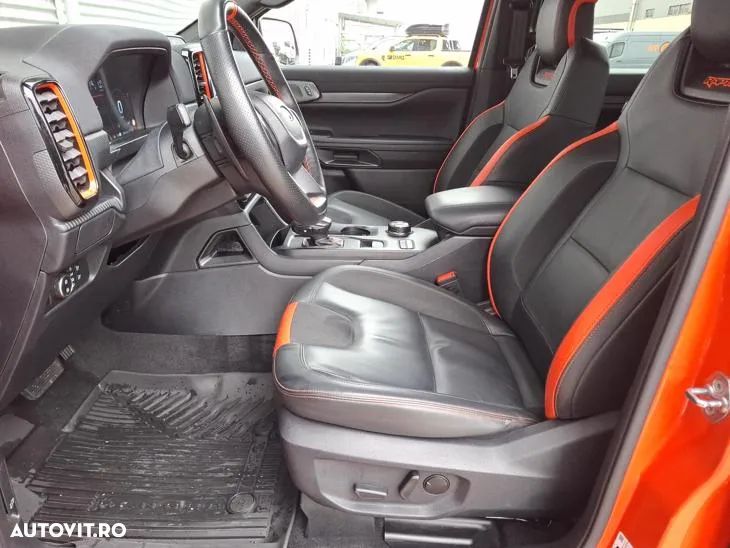 Ford Raptor - 12