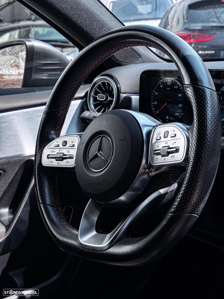 Mercedes-Benz A 250 e AMG Line - 11
