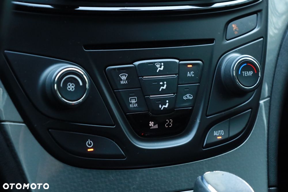 Opel Insignia - 14