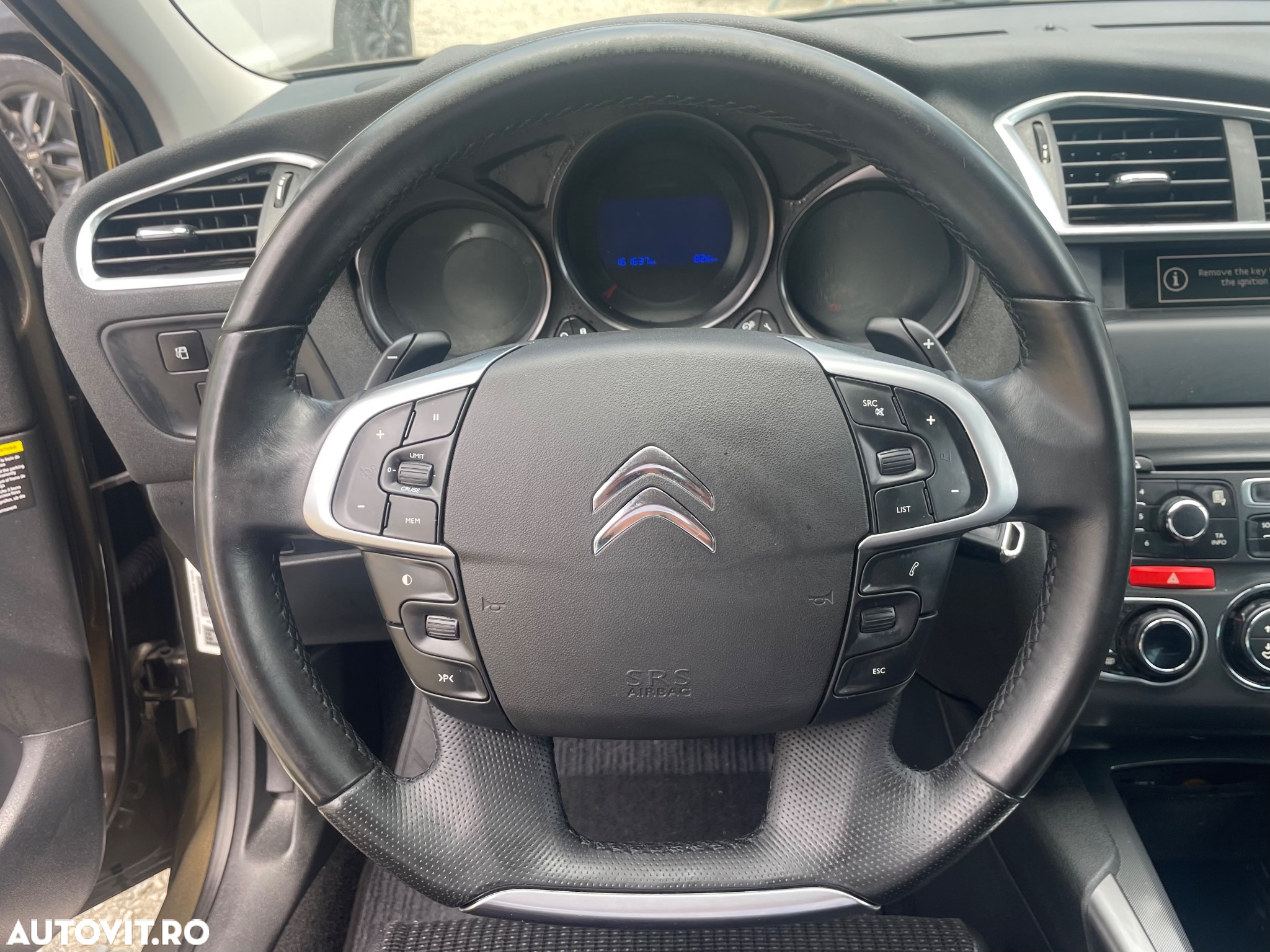 Citroën C4 1.6 THP BMP Exclusive - 18