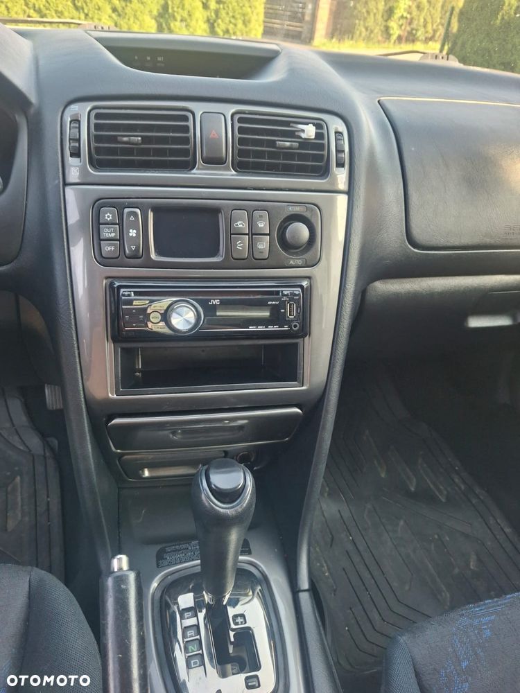 Mitsubishi Galant - 10