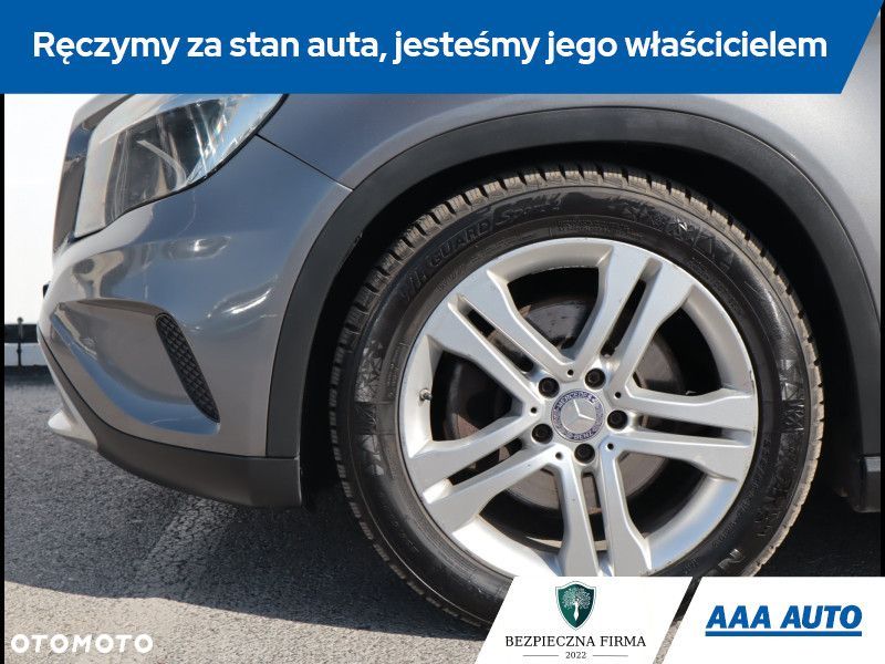 Mercedes-Benz GLA - 16