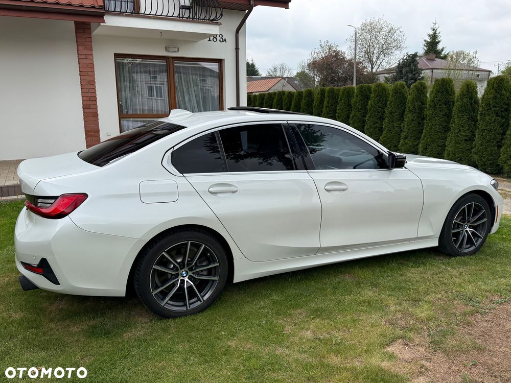 BMW Seria 3 330i M Sport - 8