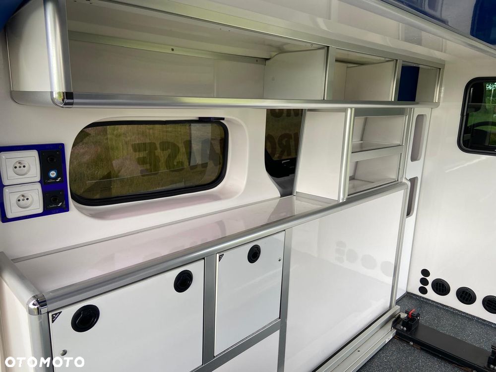 Opel Ambulans Karetka vivaro - 22