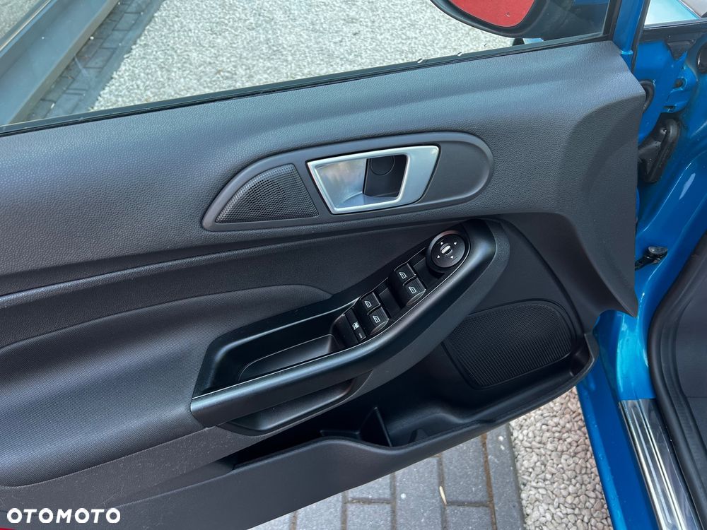 Ford Fiesta - 24