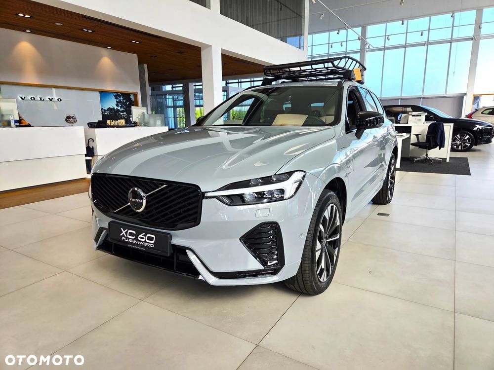 Volvo XC 60 T6 Plug-In Hybrid AWD Ultra Dark - 2