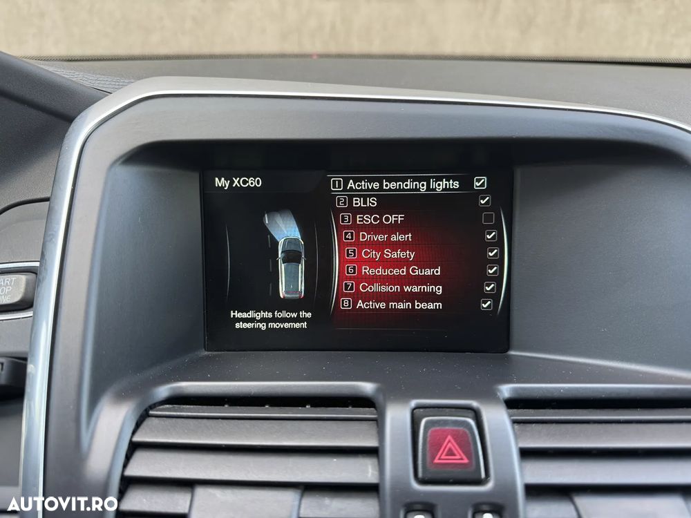 Volvo XC 60 D4 Geartronic Summum - 16