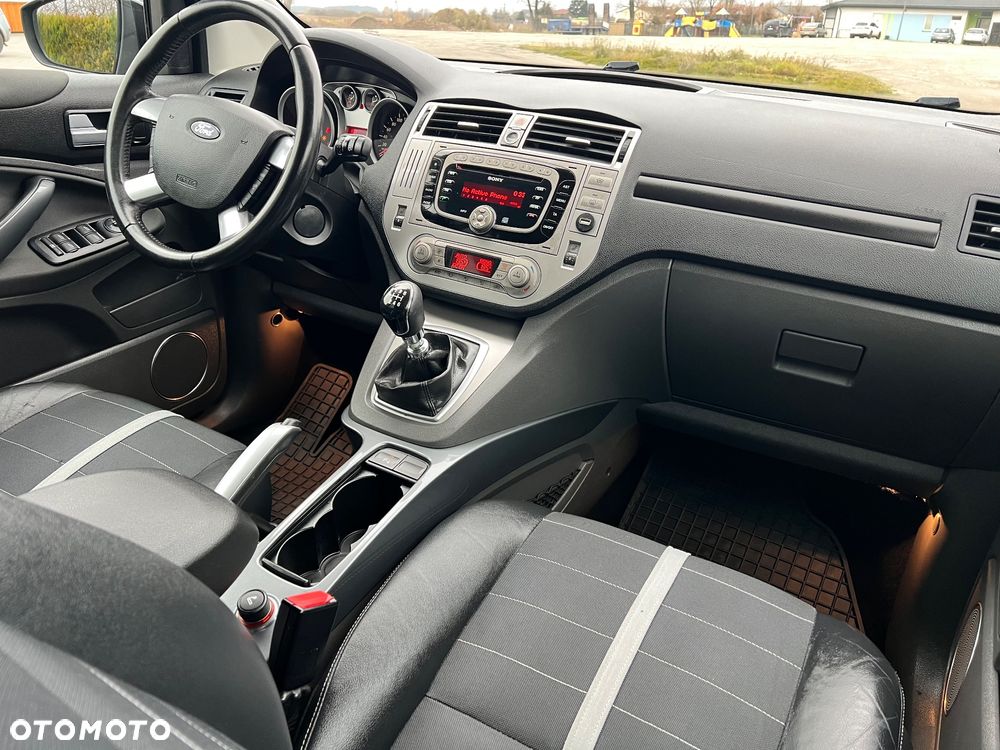 Ford Kuga 2.0 TDCi 4x4 Titanium - 16