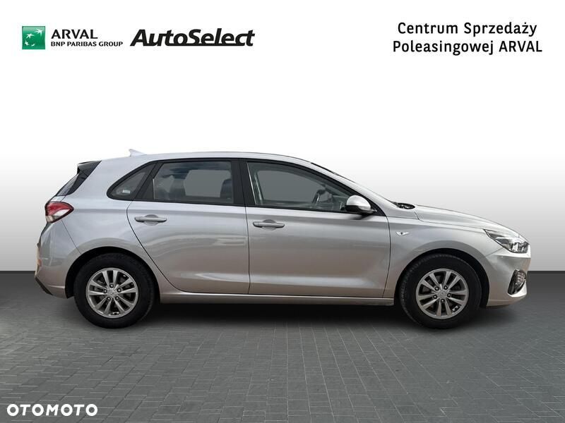 Hyundai i30 1.5 DPI Classic + - 7
