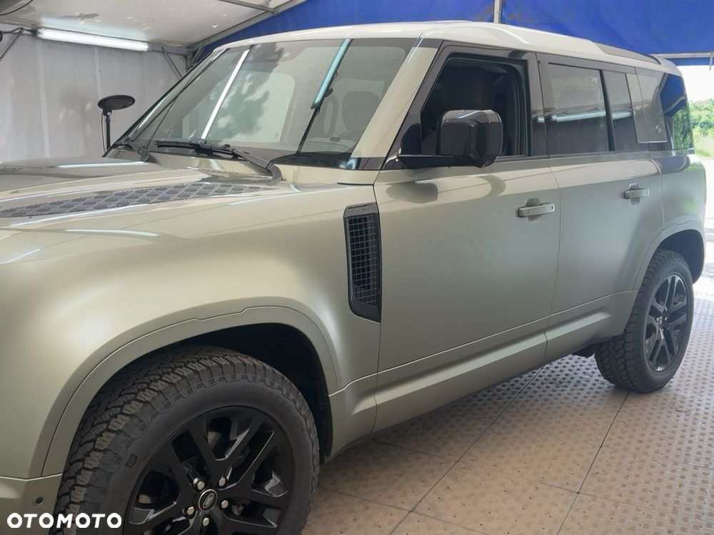 Land Rover Defender 110 D200 SE - 30