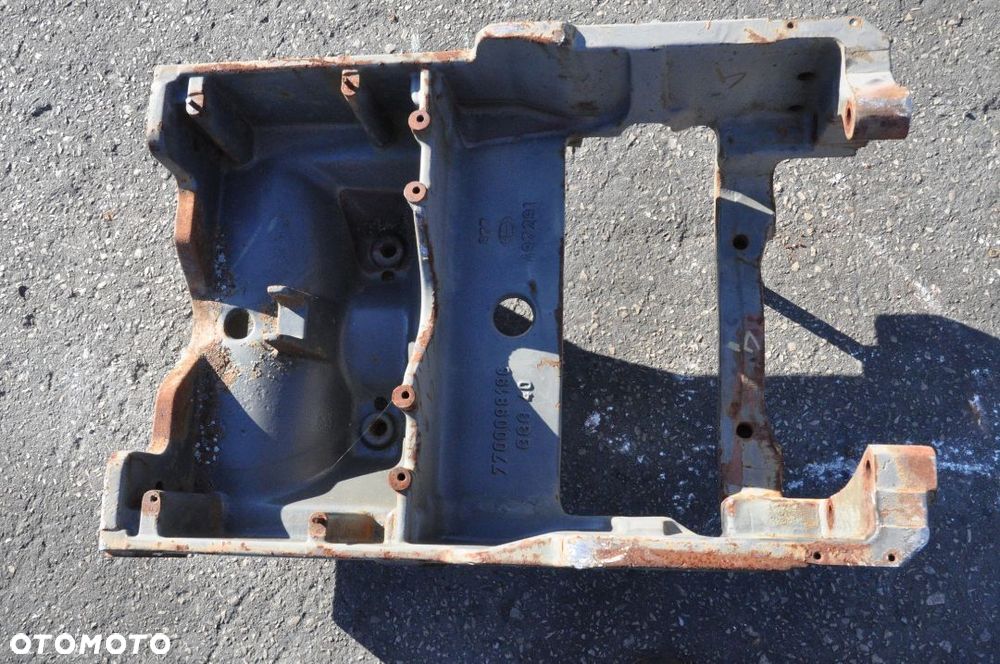 WSPORNIK SUPORT RAMA RENAULT CLAAS NR 7700098196 - 1