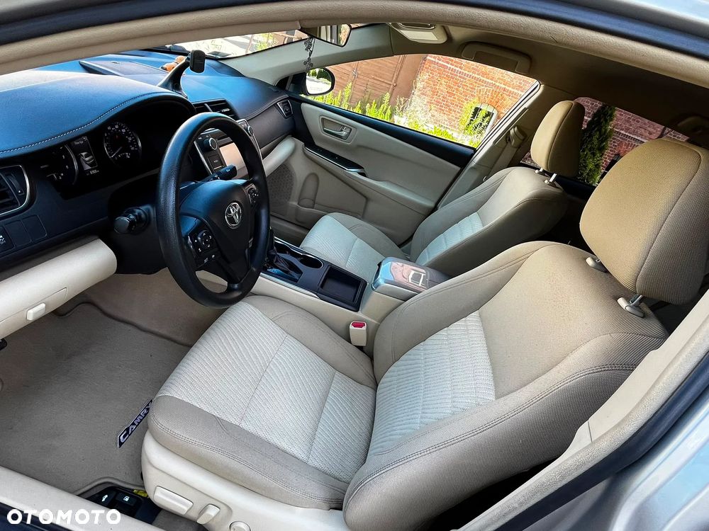 Toyota Camry - 6