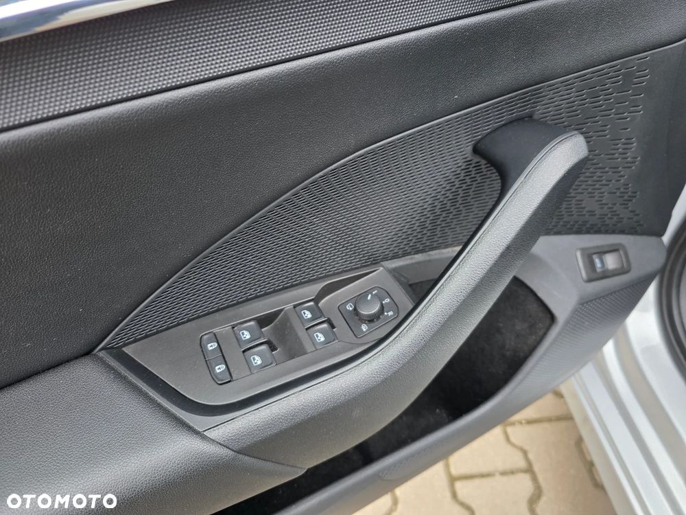 Skoda Octavia 1.5 TSI ACT Style - 10