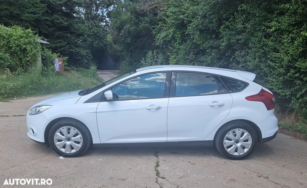 Ford Focus 1.6 TDCI DPF Trend - 12