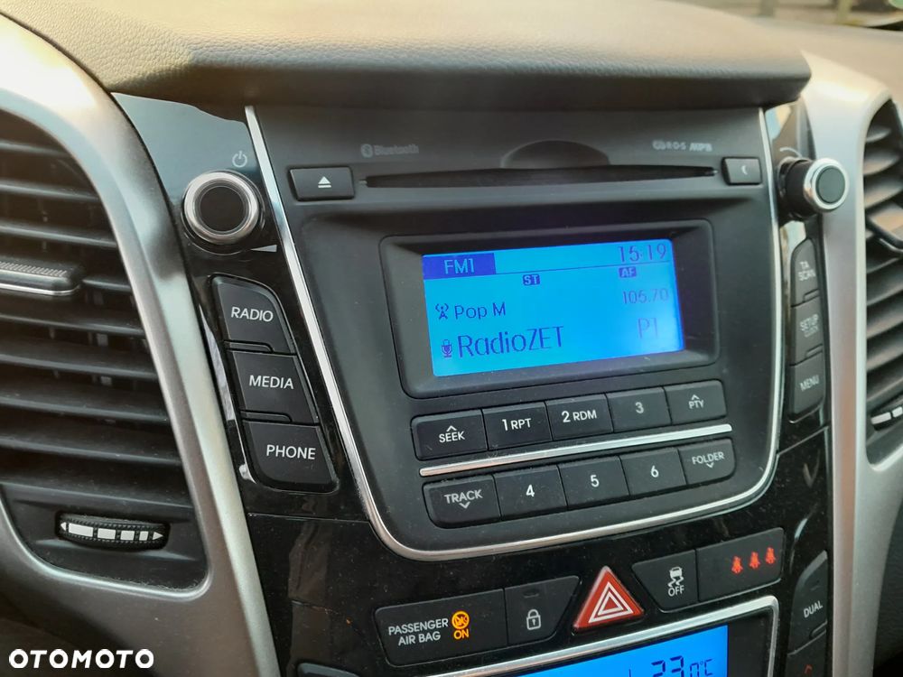 Hyundai i30 blue 1.6 GDI Passion - 14