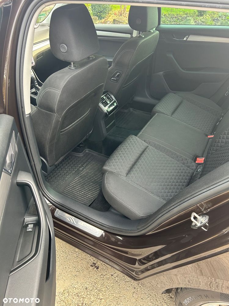 Skoda Superb 2.0 TDI Ambition DSG - 18