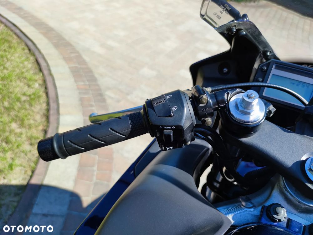 Honda CBR - 9