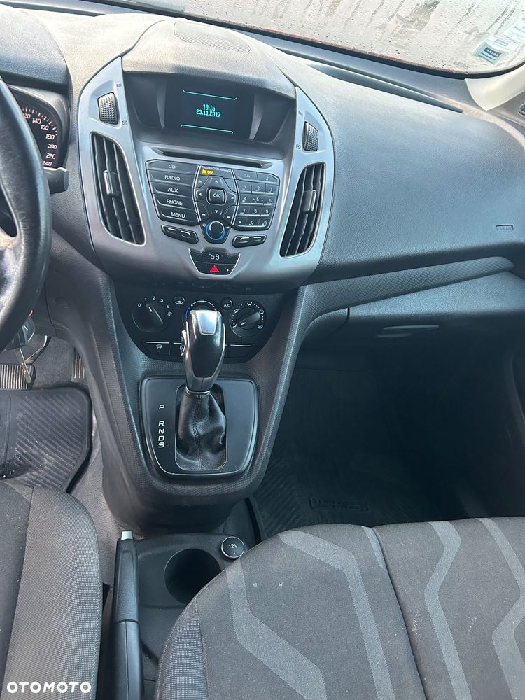 Ford Transit Connect - 23