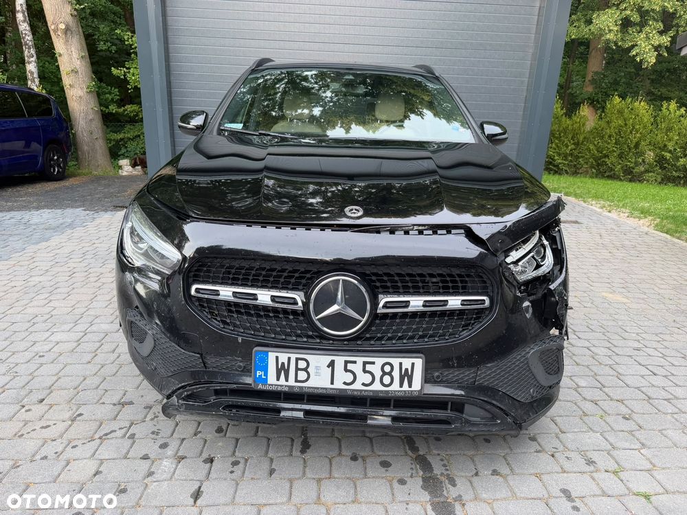 Mercedes-Benz GLA 200 d - 10