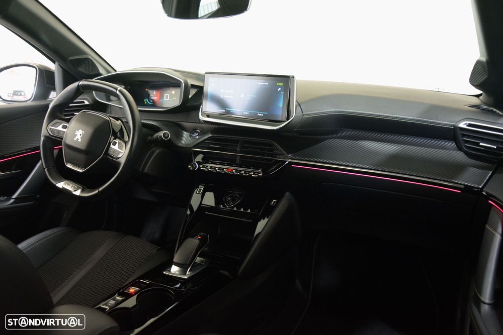 Peugeot e-208 50 kWh GT - 17