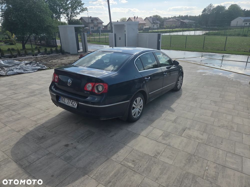 Volkswagen Passat 2.0 TDI Highline DSG - 5