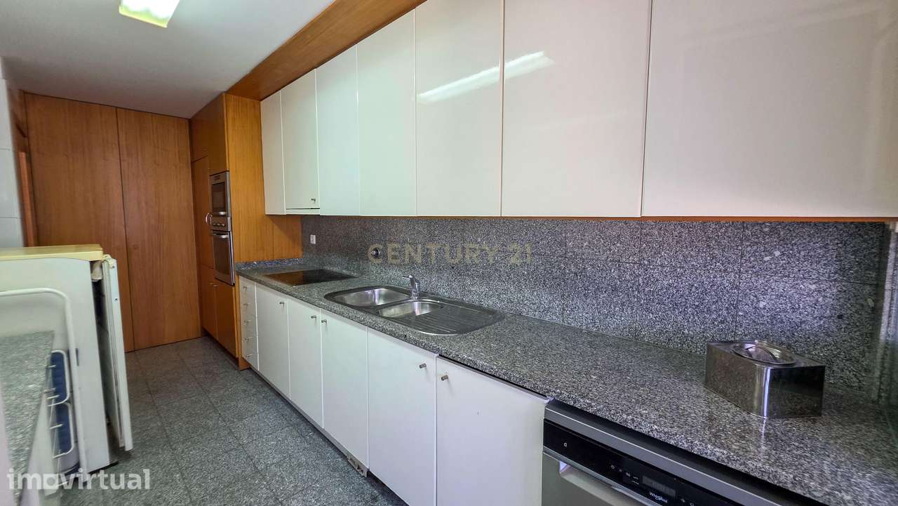 T2 com Garagem Box junto ao Jardim Soares dos Reis - V.N.Gaia - Grande imagem: 4/17