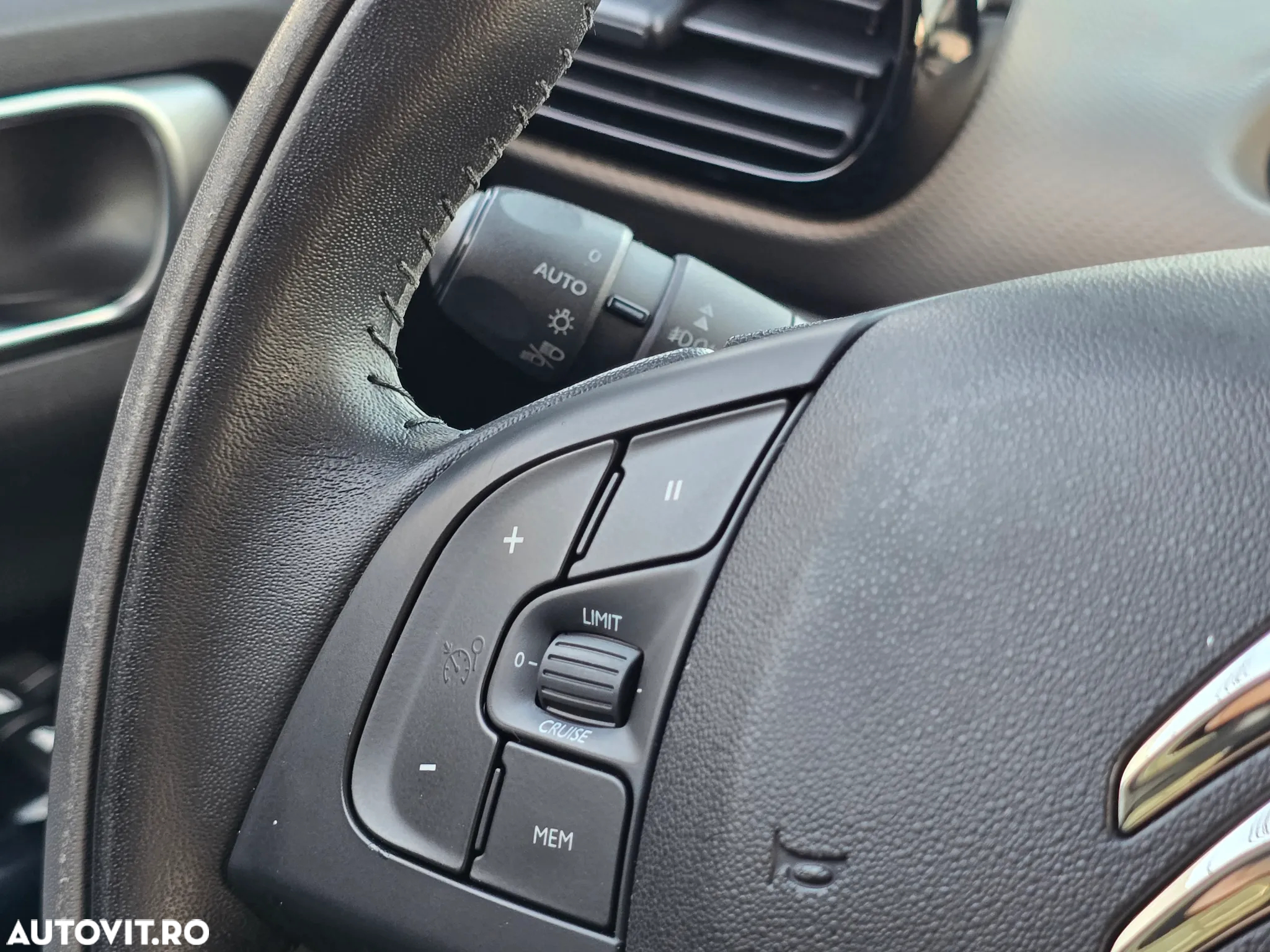 Citroën C4 Cactus e-THP BVM Start&Stop Summer Edition - 13
