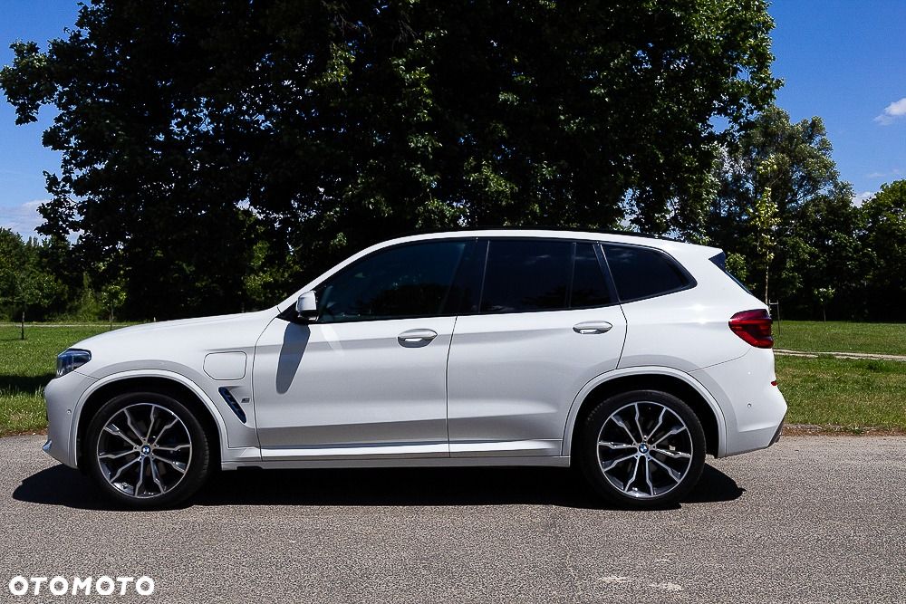 BMW X3 xDrive30e - 13