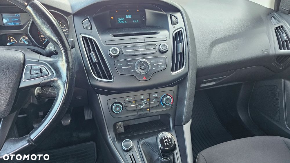 Ford Focus 1.6 Trend - 14
