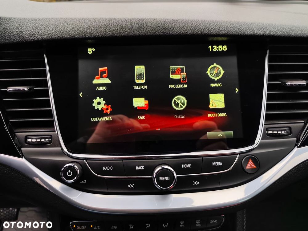 Opel Astra 1.4 Turbo Innovation - 24