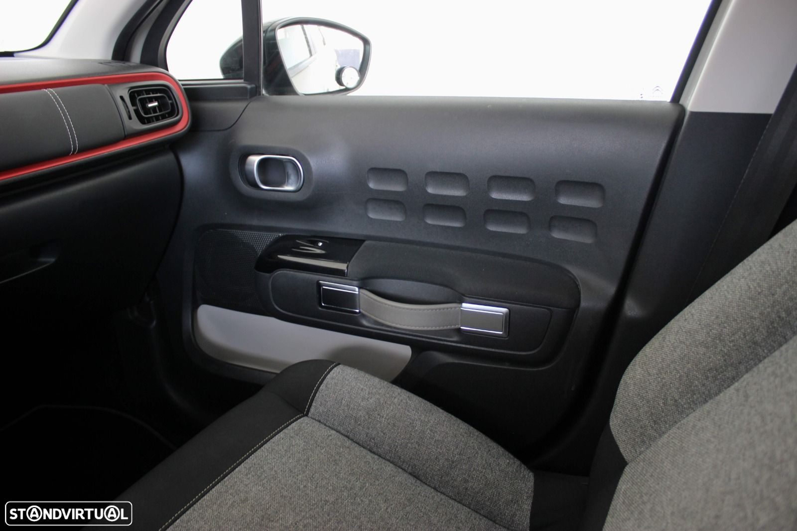 Citroën C3 1.5 BlueHDi C-Series - 32