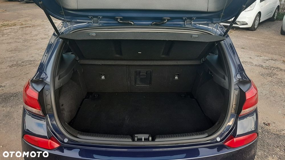 Hyundai i30 1.4 Trend - 9