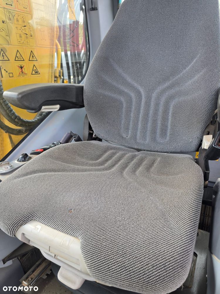 Komatsu PW 160 - 27