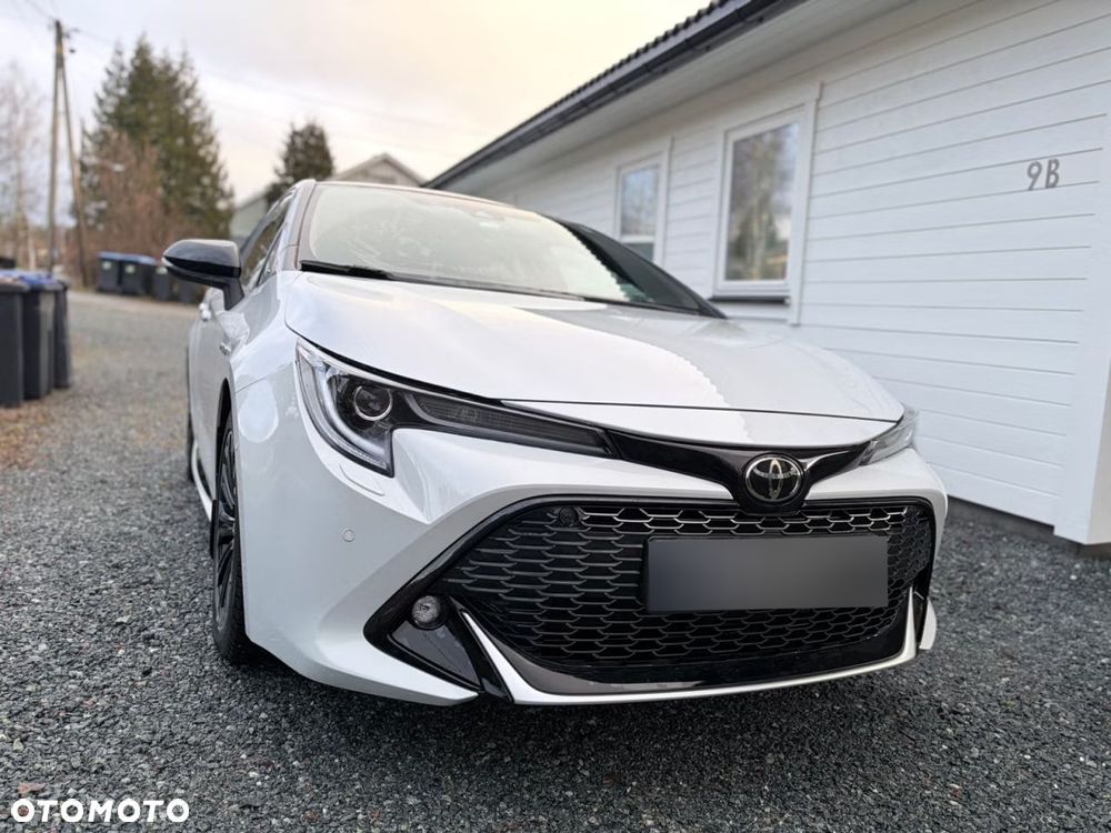 Toyota Corolla 1.8 Hybrid Team Deutschland - 2