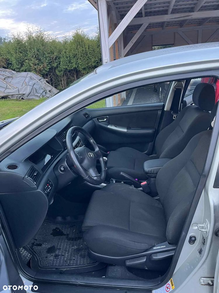 Toyota Corolla 2.0 D-4D Luna - 16