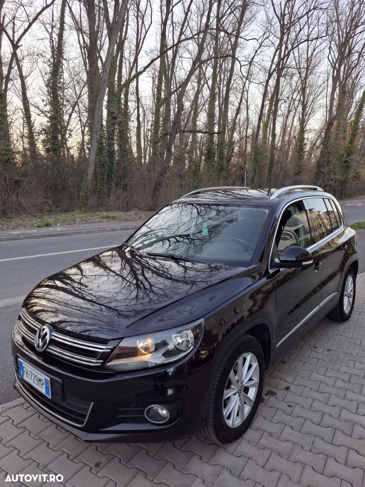 Volkswagen Tiguan - 1