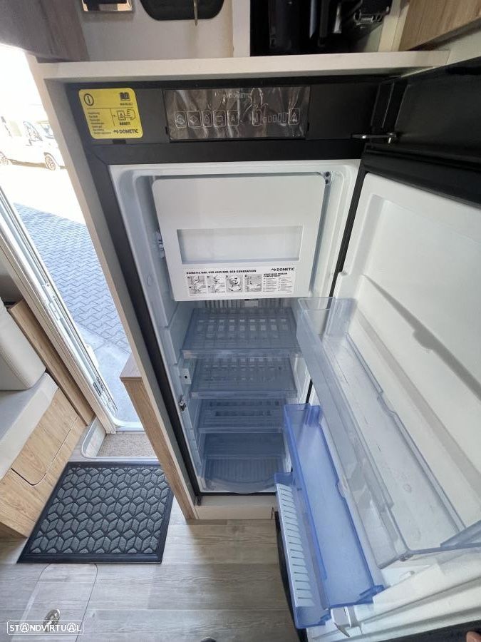 Bavaria Style T 706 c.central e basculante - 28