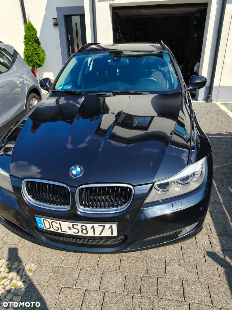BMW Seria 3 318i - 1