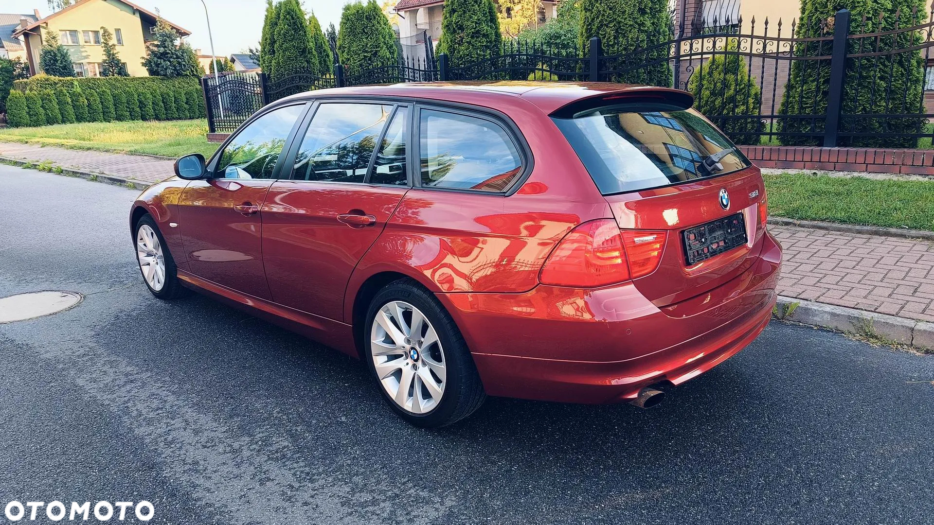 BMW Seria 3 318i Touring - 6